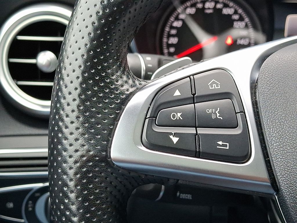 Thumbnail: 2018 Mercedes-Benz C-Class - 20