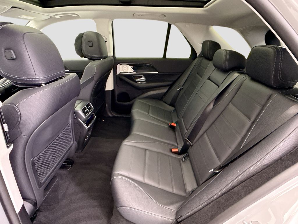 Thumbnail: 2026 Mercedes-Benz GLE - 20