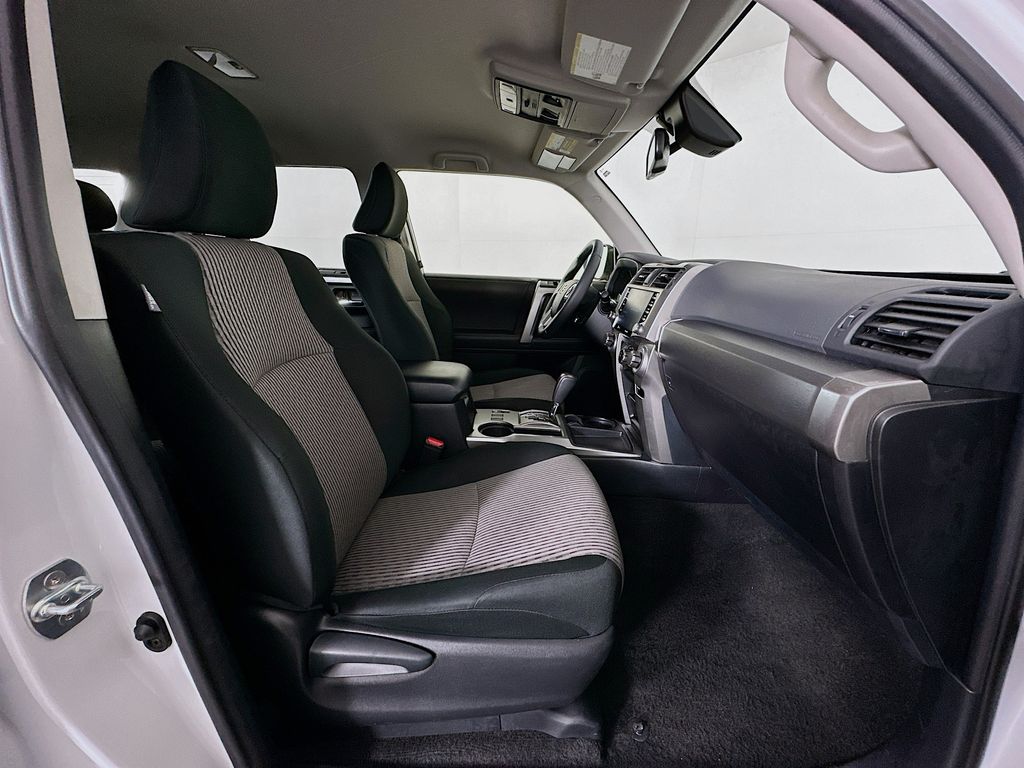 2024 Toyota 4Runner SR5 27
