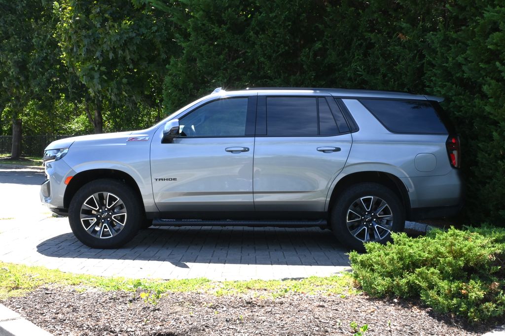 Thumbnail: 2024 Chevrolet Tahoe - 2