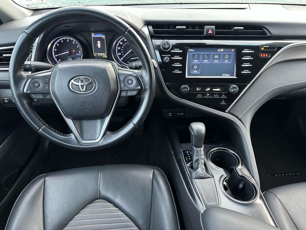 2018 Toyota Camry SE 7