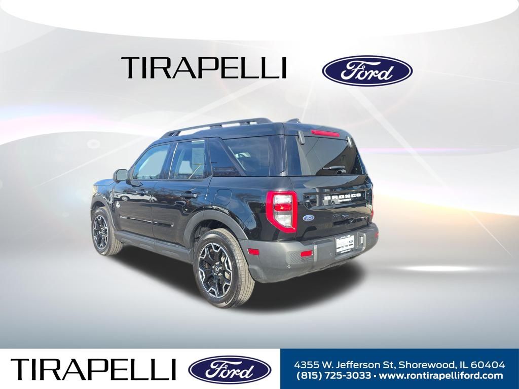 Certified Used 2025 Black Ford Outer Banks image 2