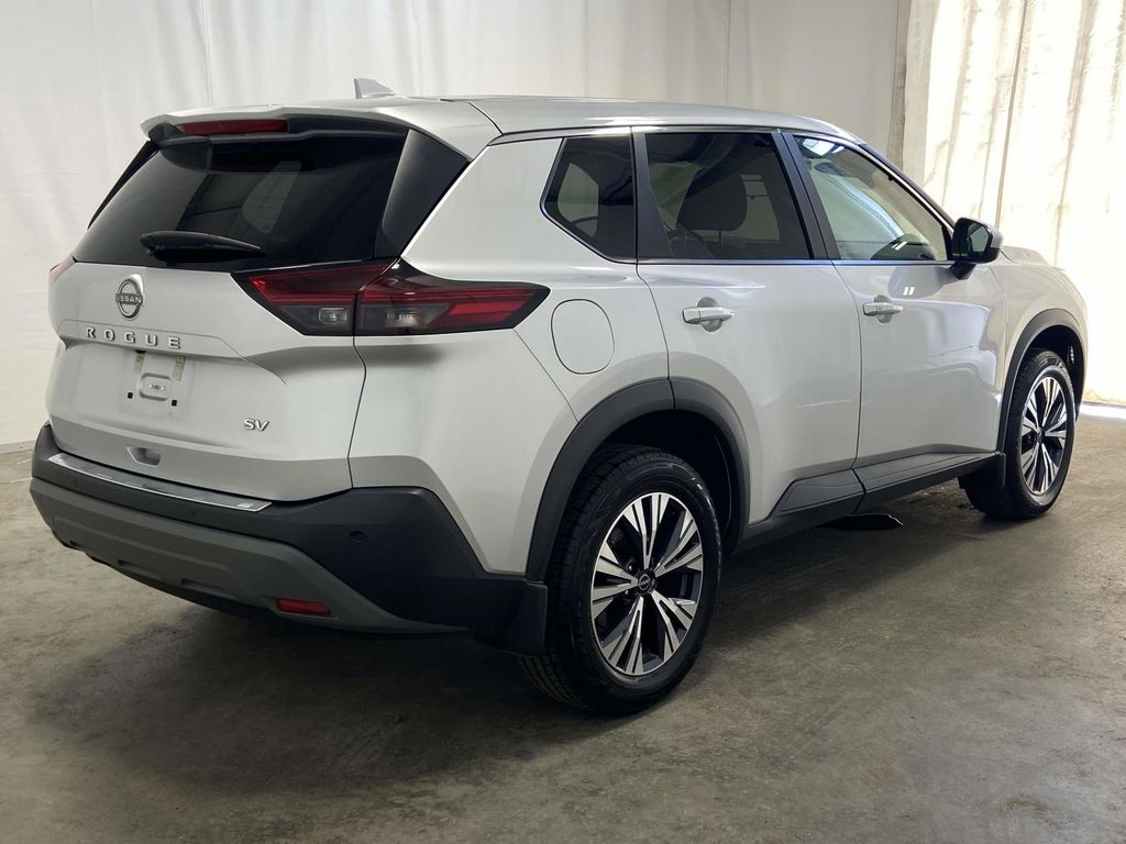 2023 Nissan Rogue SV photo 3
