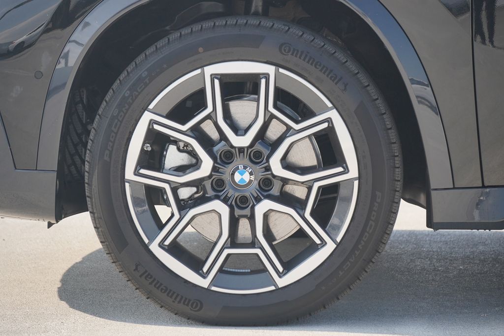 Thumbnail: 2026 BMW X1 - 5