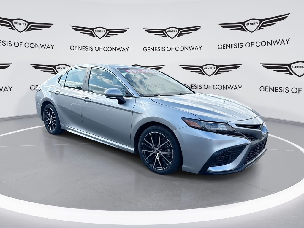 2024 Toyota Camry SE FWD