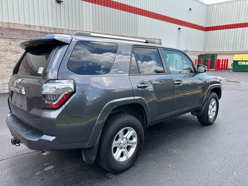 2022 Toyota 4Runner SR5 5