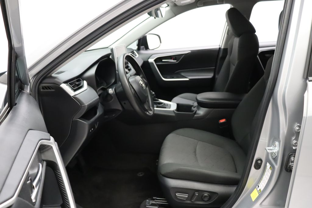 2023 Toyota RAV4 XLE 14