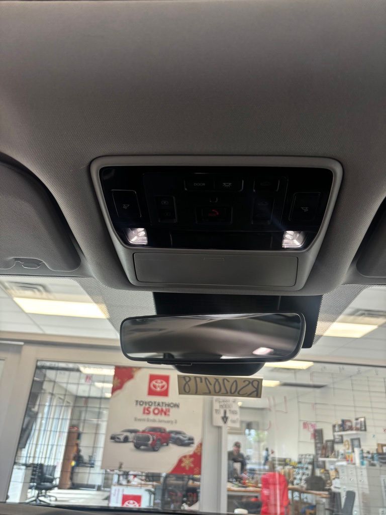 2024 Toyota Grand Highlander Limited - Photo 22