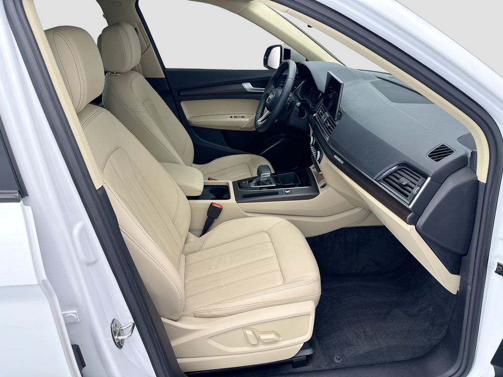 Thumbnail: 2023 Audi Q5 - 18