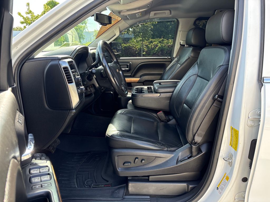 Used 2018 White Chevrolet LTZ image 29