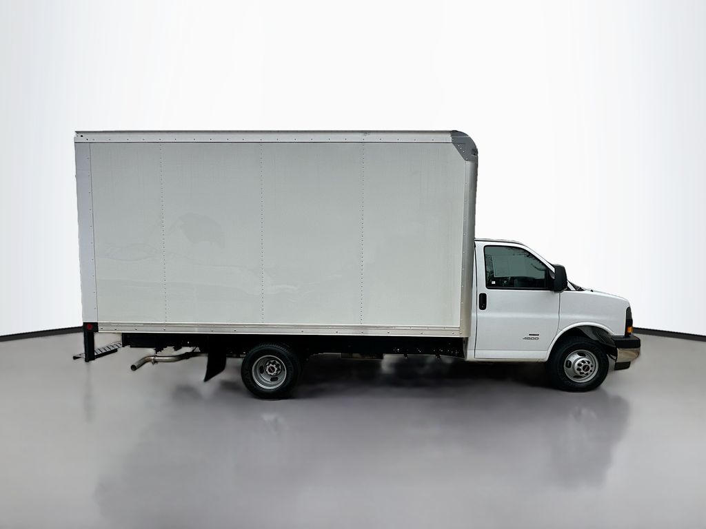 Used 2024 White GMC 4500 Van image 8