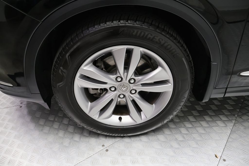 Thumbnail: 2023 Acura MDX - 4