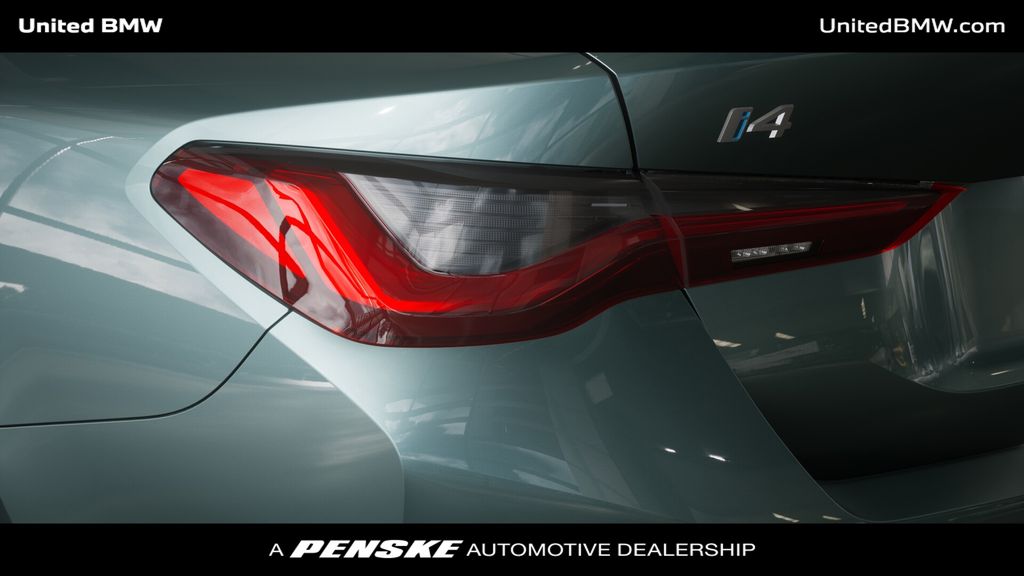 Thumbnail: 2025 BMW i4 - 8