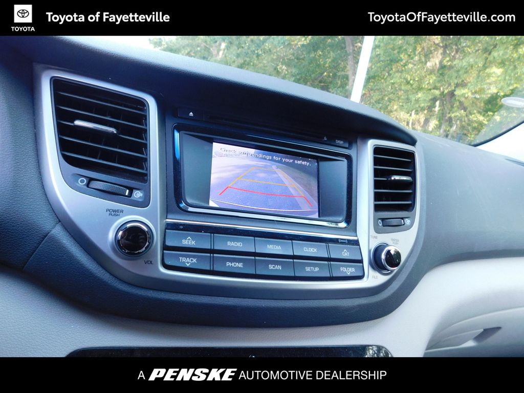 Thumbnail: 2016 Hyundai Tucson - 10