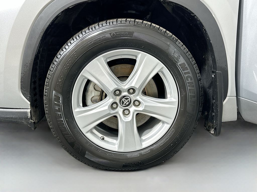 Thumbnail: 2024 Toyota Highlander - 31