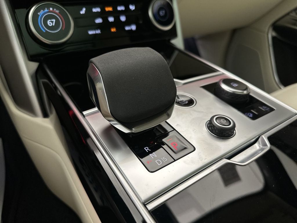 Thumbnail: 2023 Land Rover Range Rover - 19