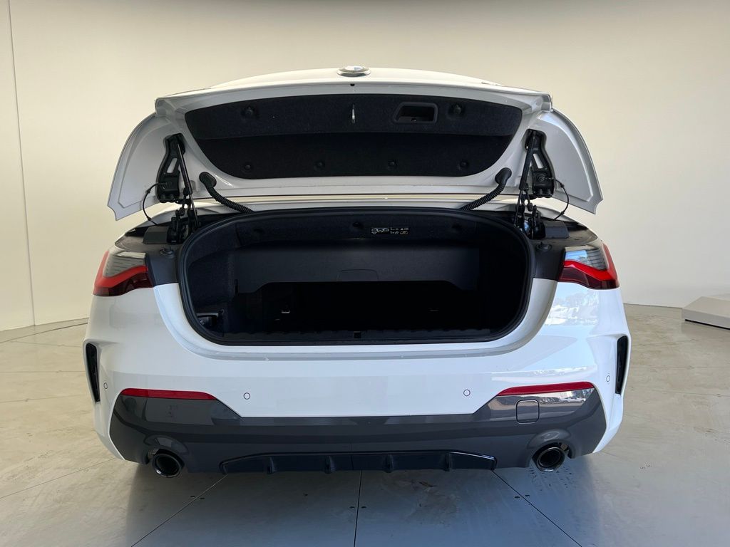 Thumbnail: 2024 BMW 4 Series - 9