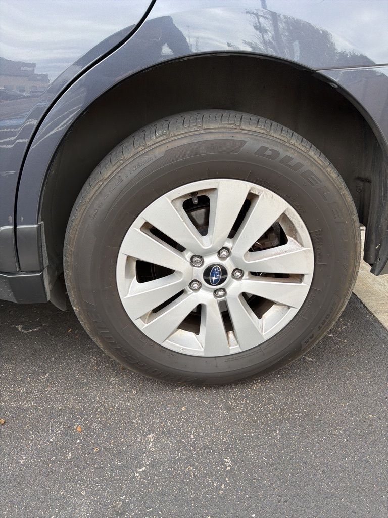 Thumbnail: 2015 Subaru Outback - 10