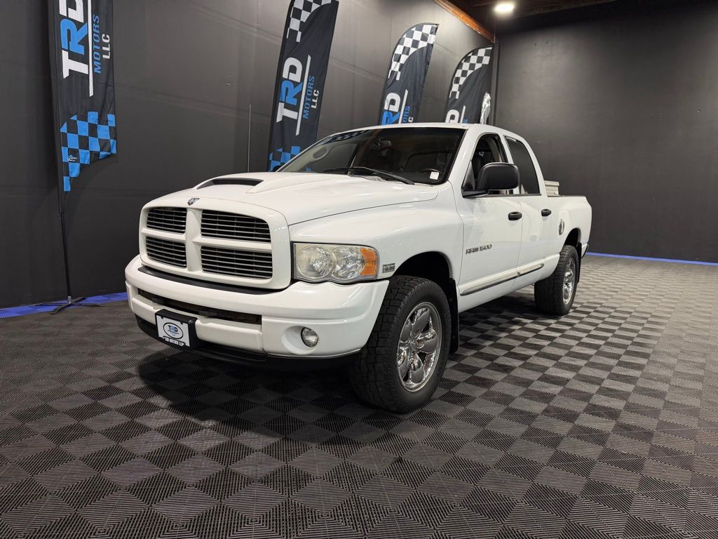 White 2005 Dodge RAM 1500 SLT Quad Cab 4WD Pickup Truck Four-Wheel Drive 5-Speed Automatic
