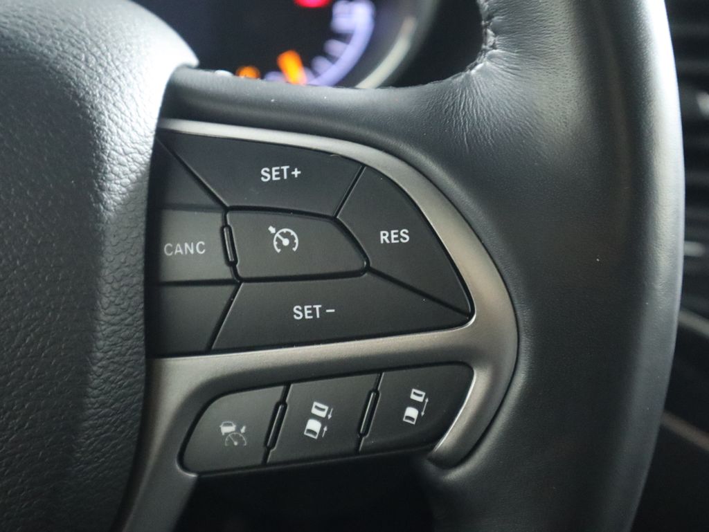 Thumbnail: 2021 Jeep Grand Cherokee - 12