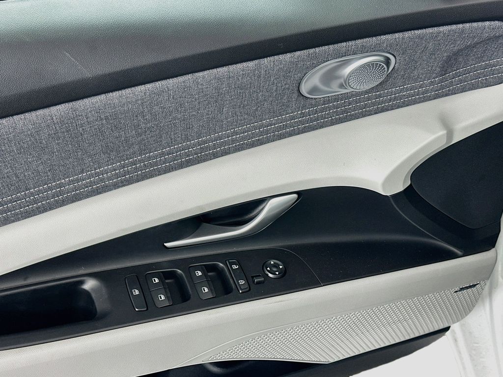 Thumbnail: 2026 Hyundai Elantra - 19