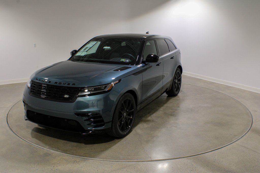 2026 Land Rover Range Rover Velar Dynamic SE