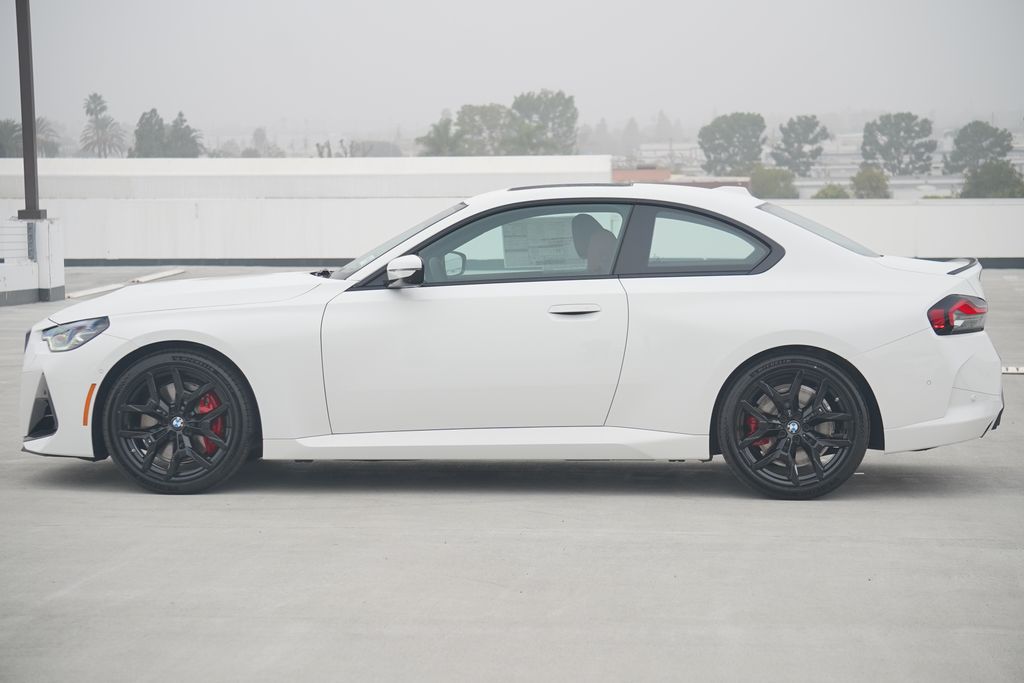 Thumbnail: 2026 BMW 2 Series - 4