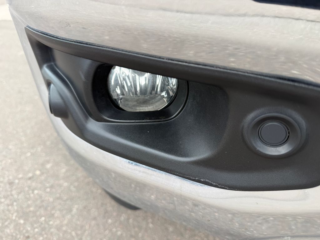 Certified Used 2021 White Ram Big Horn/Lone Star image 16