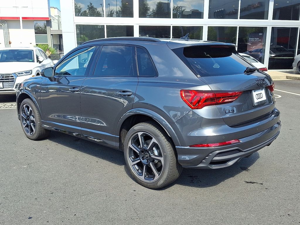 Thumbnail: 2025 Audi Q3 - 4