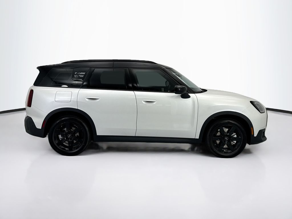 Thumbnail: 2027 MINI Cooper Countryman - 4