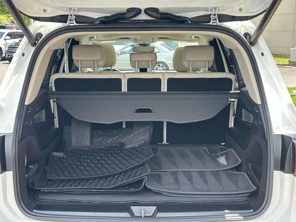2021 Mercedes-Benz GLB 250 16