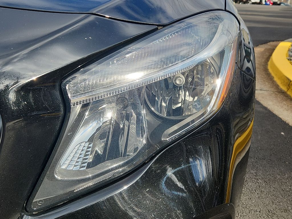 Thumbnail: 2018 Mercedes-Benz GLA - 9