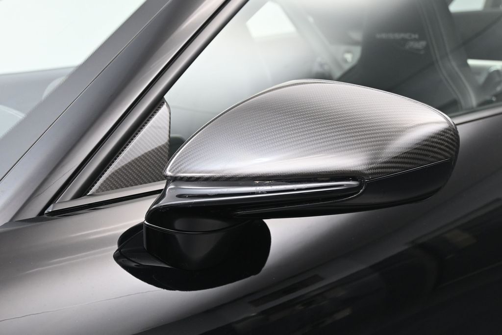 Used 2024  Porsche  image 36