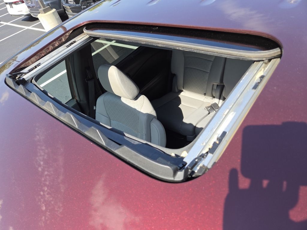 Certified Used 2021  Honda EX-L image 3