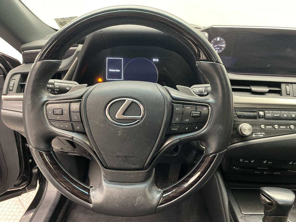 2021 Lexus ES 350 21