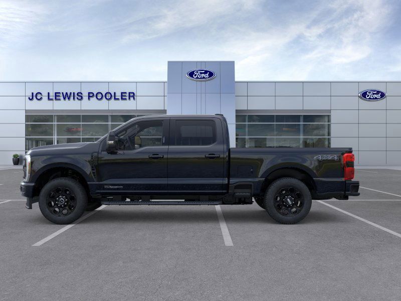 2025 Ford F-250 Super Duty Black Widow