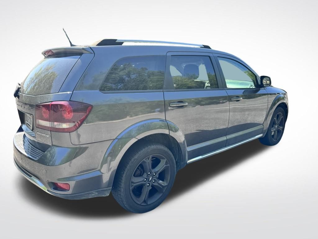 Certified Used 2020 Gray Dodge Crossroad image 4