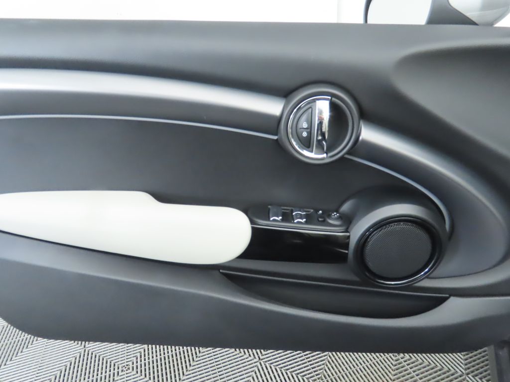 Thumbnail: 2023 MINI Cooper - 32