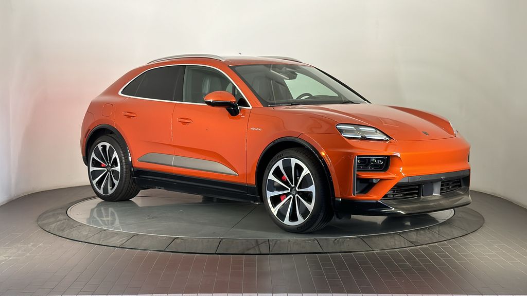 Thumbnail: 2024 Porsche Macan - 9