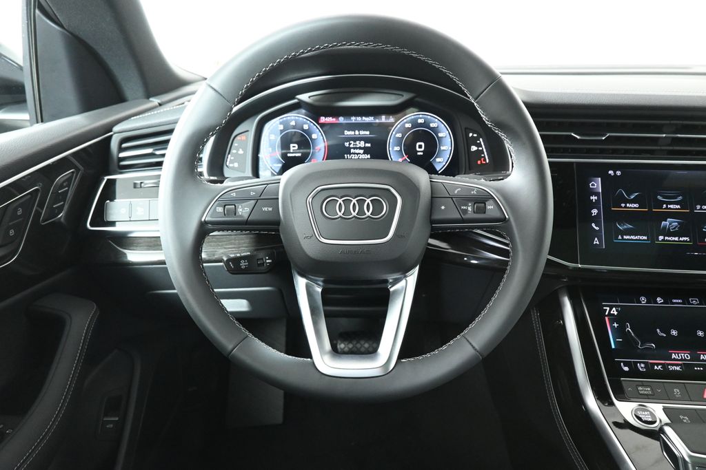 2025 Audi Q8  17