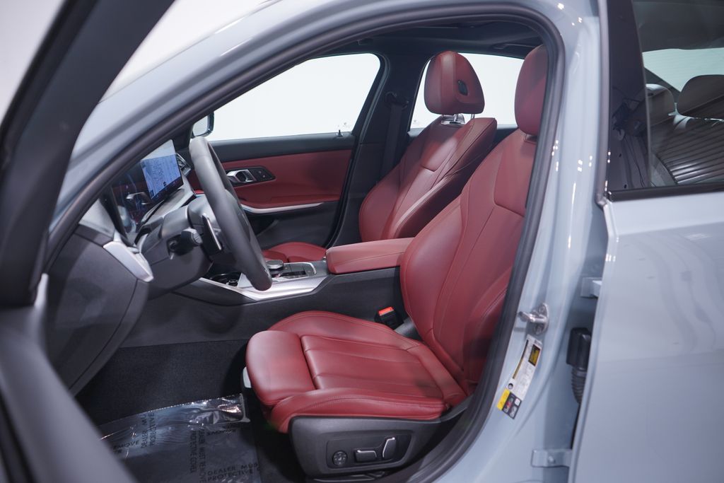 Thumbnail: 2024 BMW 3 Series - 7