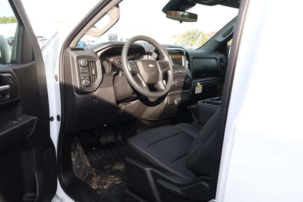 Thumbnail: 2026 Chevrolet Silverado 1500 - 12