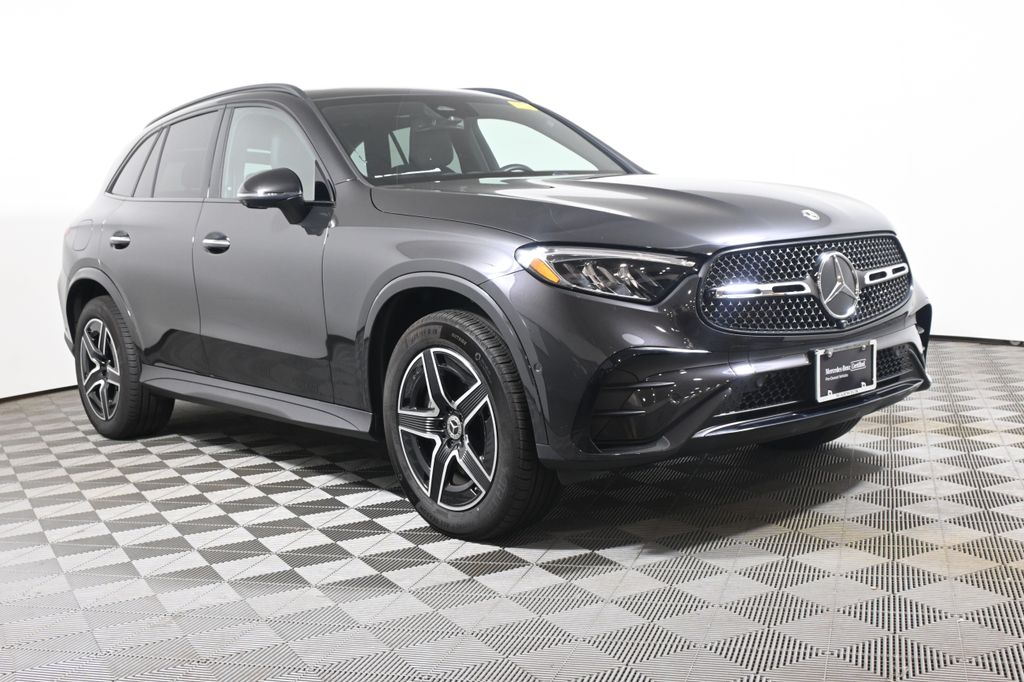 Thumbnail: 2026 Mercedes-Benz GLC - 9