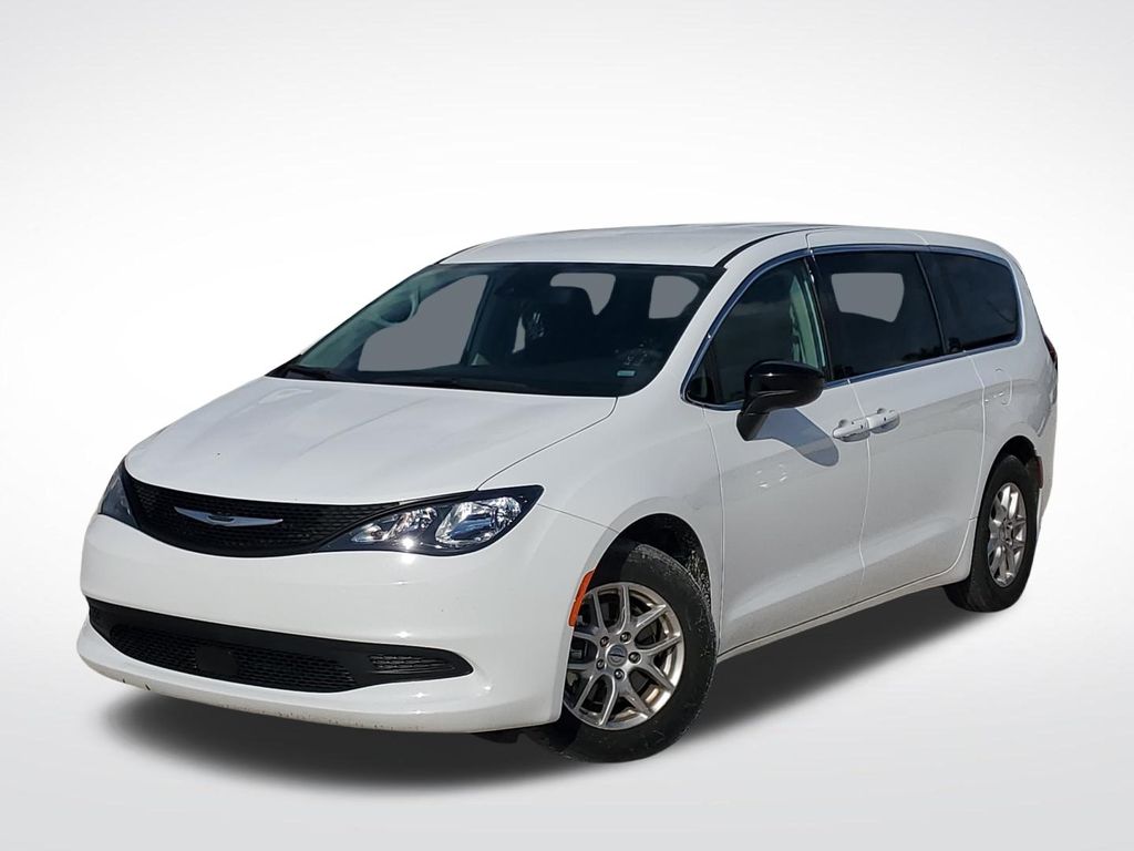 2024 Chrysler Voyager LX FWD