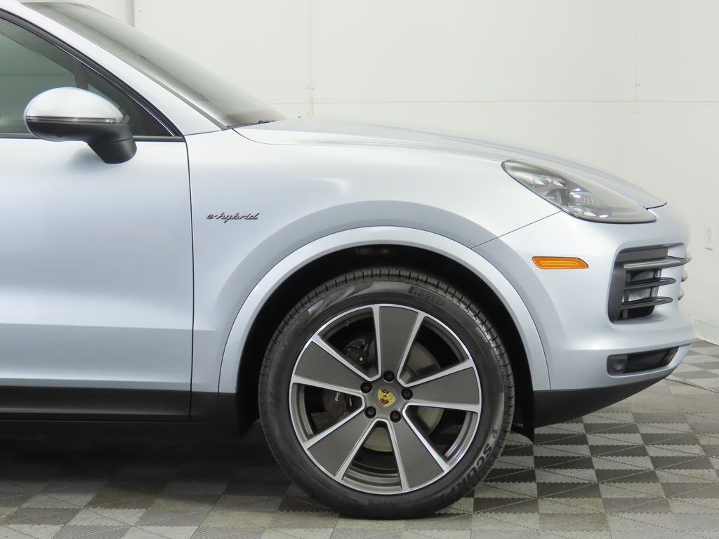 Thumbnail: 2020 Porsche Cayenne - 11