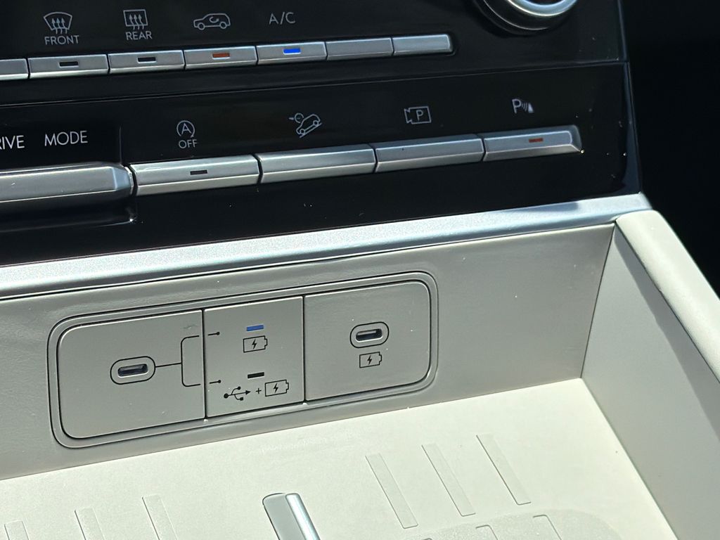 New 2027 Gray Hyundai SE image 31