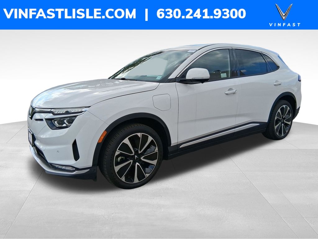 White 2025 VinFast VF8 SUV / Crossover All-Wheel Drive 1-Speed Automatic
