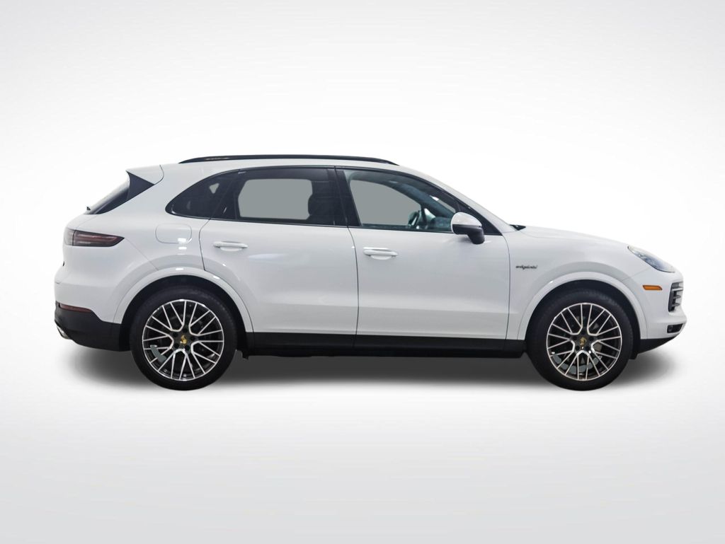 Thumbnail: 2021 Porsche Cayenne - 5