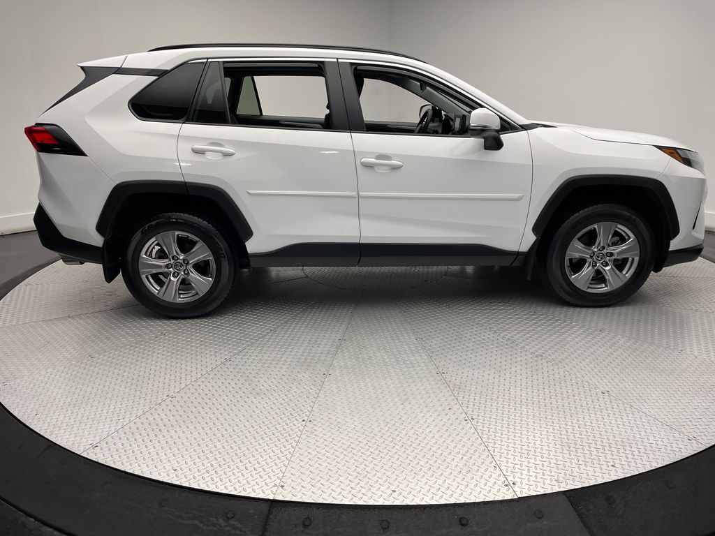 2022 Toyota RAV4 XLE 4