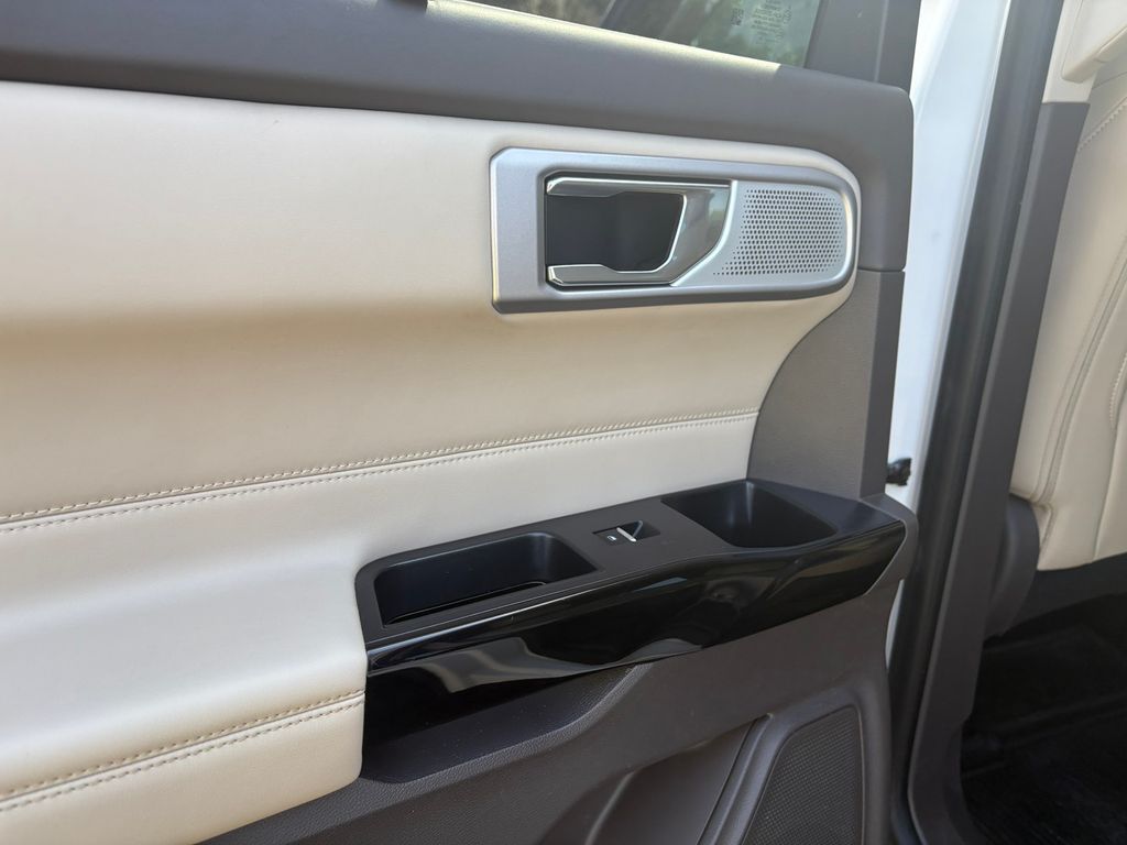 2021 Ford Explorer Platinum